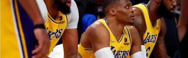 B体育官方网站-360组合宣告解体 湖人强行“配对”导致失败婚姻